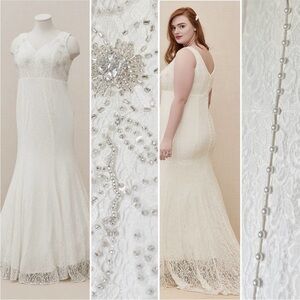Torrid Ivory Lace Beaded Sleeveless Mermaid Wedding Dress